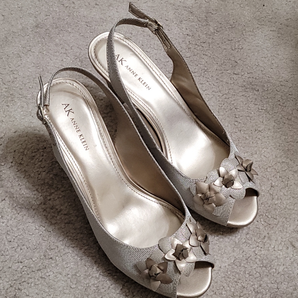 Anne Klein Champagne Peek a Boo Heels